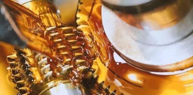 齒輪油多久換一次,汽車齒輪油又應(yīng)該如何選擇?